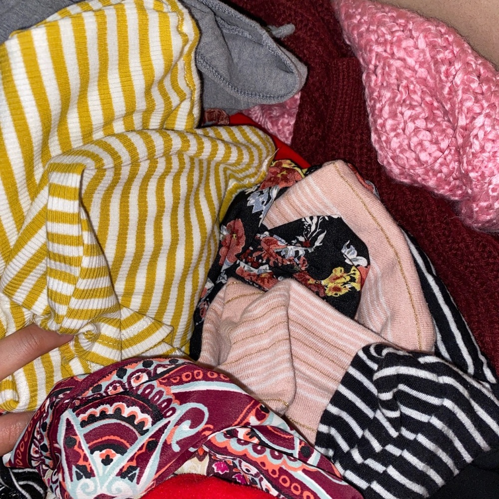 CLOTHES I NEED TO GET RID OF - Picture 2 of 2